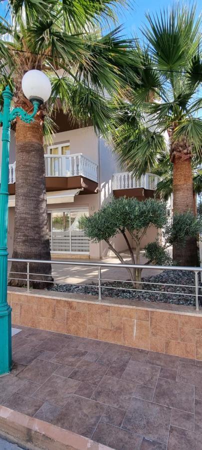 Villa Savvidis Paralía エクステリア 写真